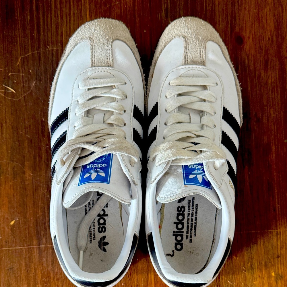 Adidas Men's White and Tan Sneakers | Samba

SIZE 6.5 women